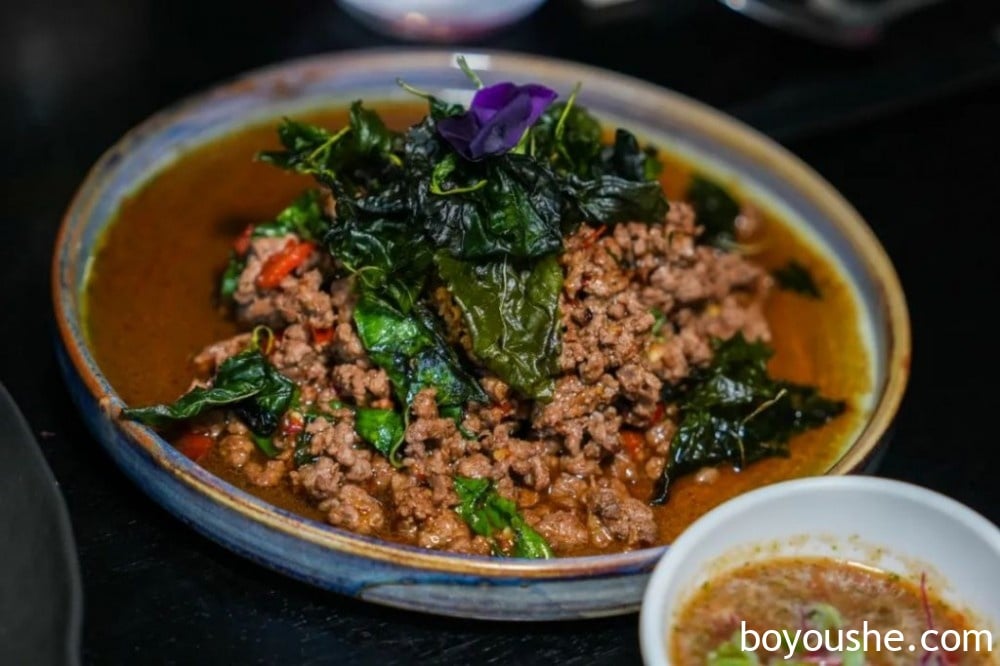藏在迪拜泰国酒店里的老牌泰餐宝藏,低调却好吃的Benjarong